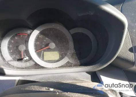 2010 Toyota Rav4 Limited z USA, uszkodzony, nr VIN JTMDF4DV7AD039093